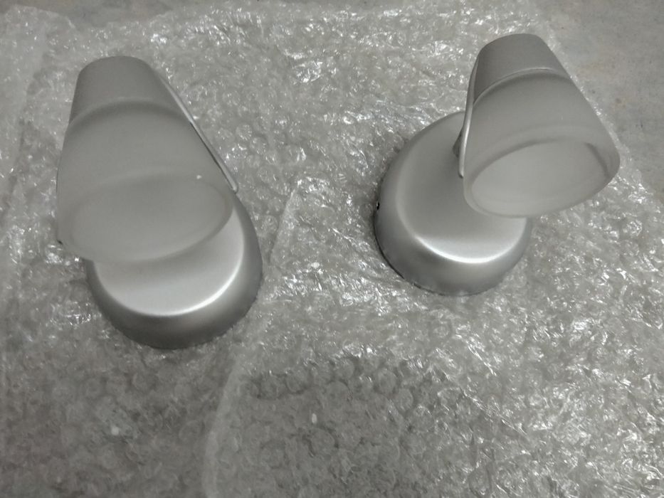 Conjunto de apliques de parede. Interior. Metal e vidro.