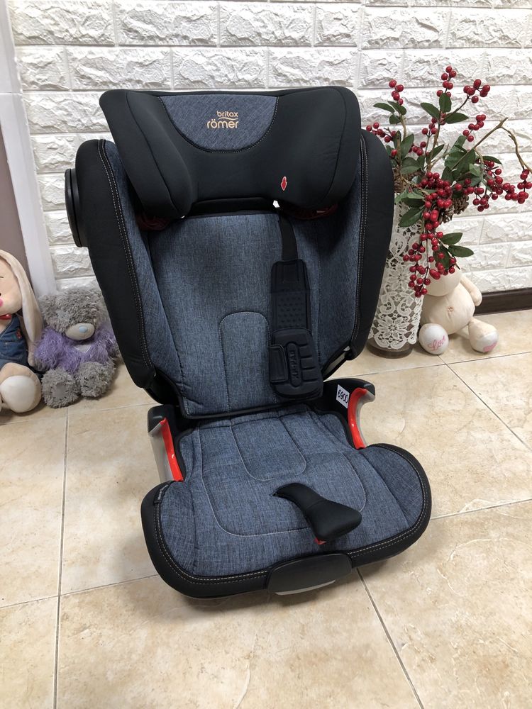 Автокрісло BRITAX ROMER KIDFIX2 XP SICT Група 2/3 (15-36кг) бустер
