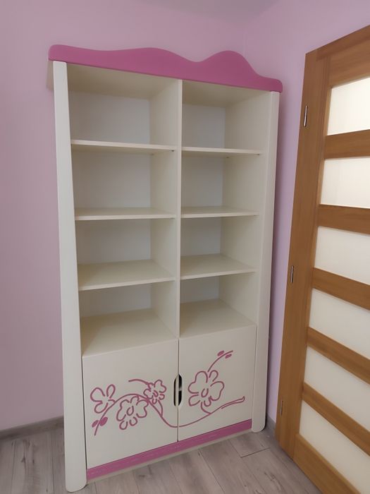 Zestaw mebli dla księżniczki