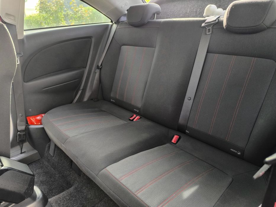 Opel Corsa D 2009 1.3 benzyna