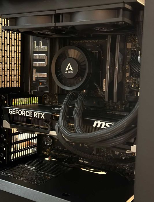 Placa Gráfica MSI NVIDIA GeForce RTX 5070 Ti  Ventus 3X OC 16G GDDR7