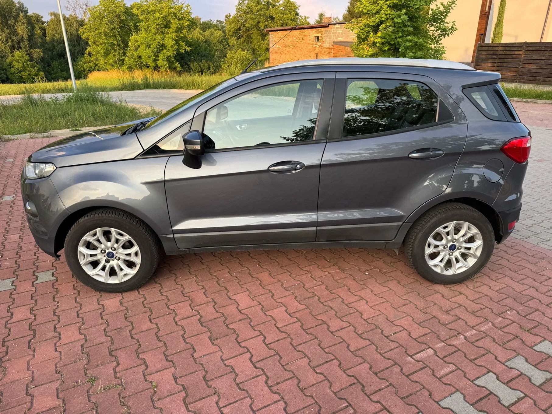 Ford EcoSport 1,5 TDCI titanium, led, keyless to go, niski przebieg, serwisowany