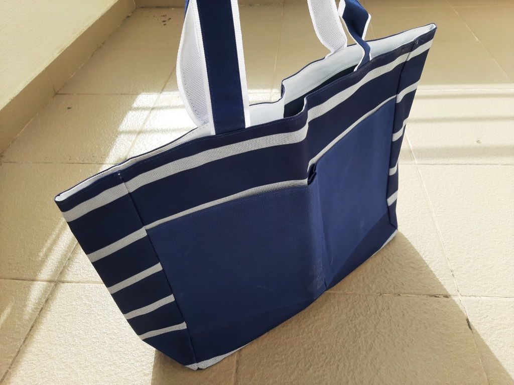 Vende se mala de praia ou de passeio nova