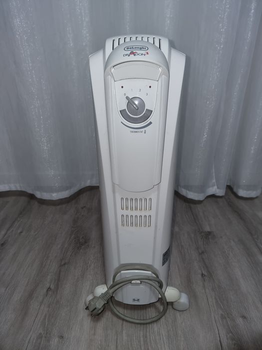 2 Aquecedores elétricos DëLonghi DrAgon3 65cm