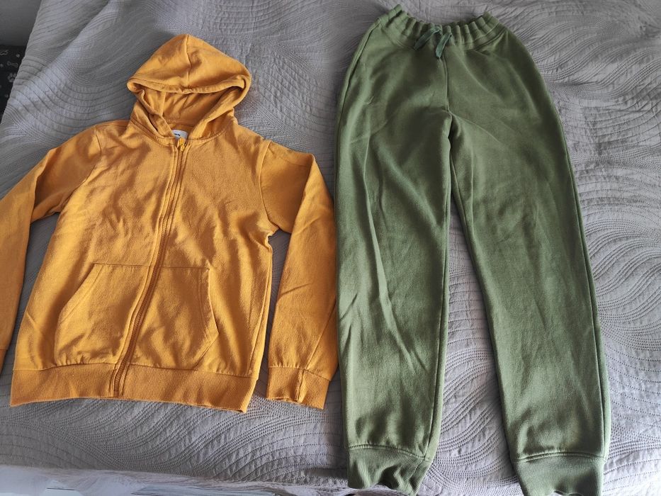 H&M spodnie dresowe i Sinsay 3 bluzy 158cm
