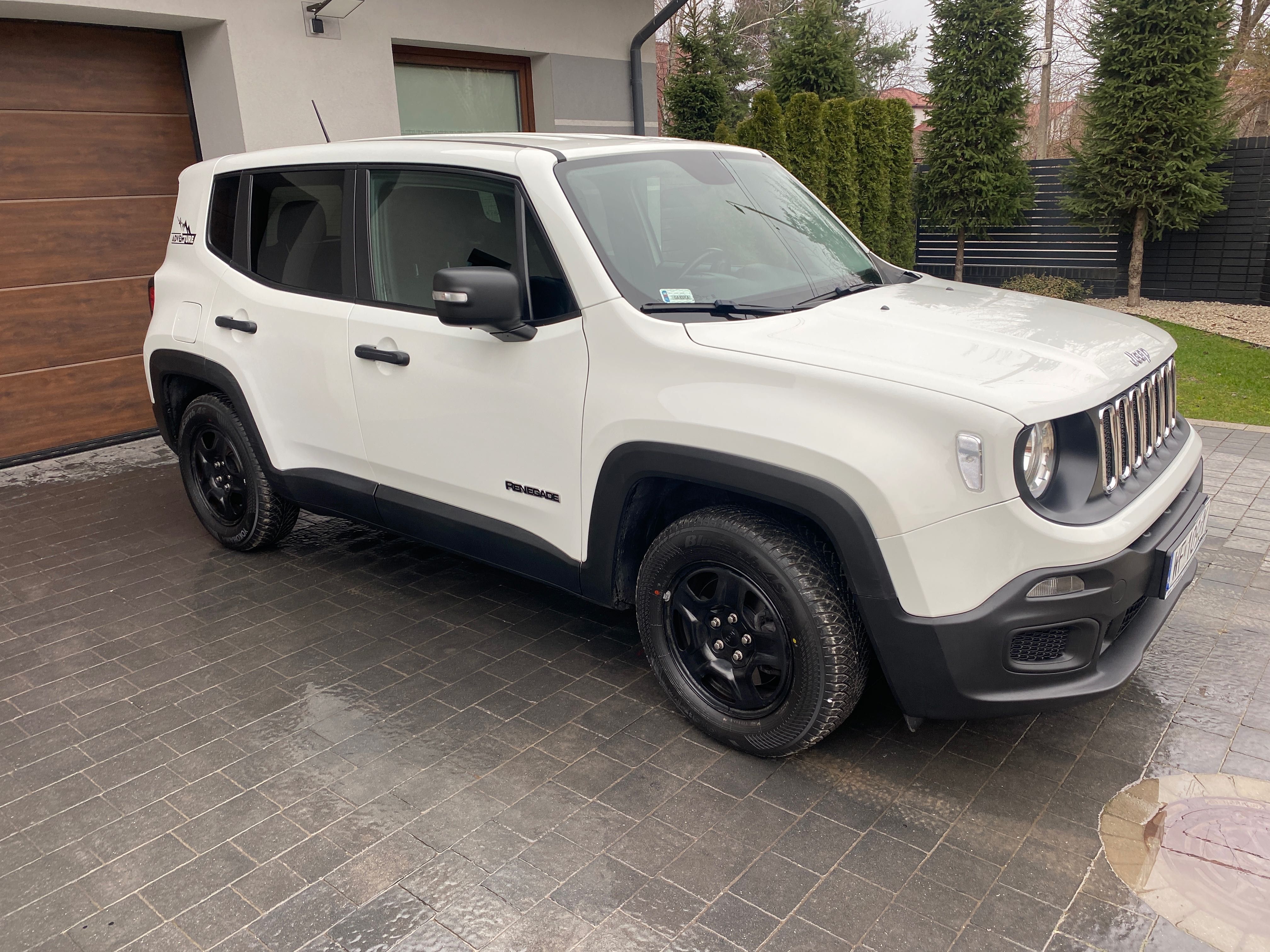 Salonowy Jeep Renegade 1.6 benzyna bezwypadkowy