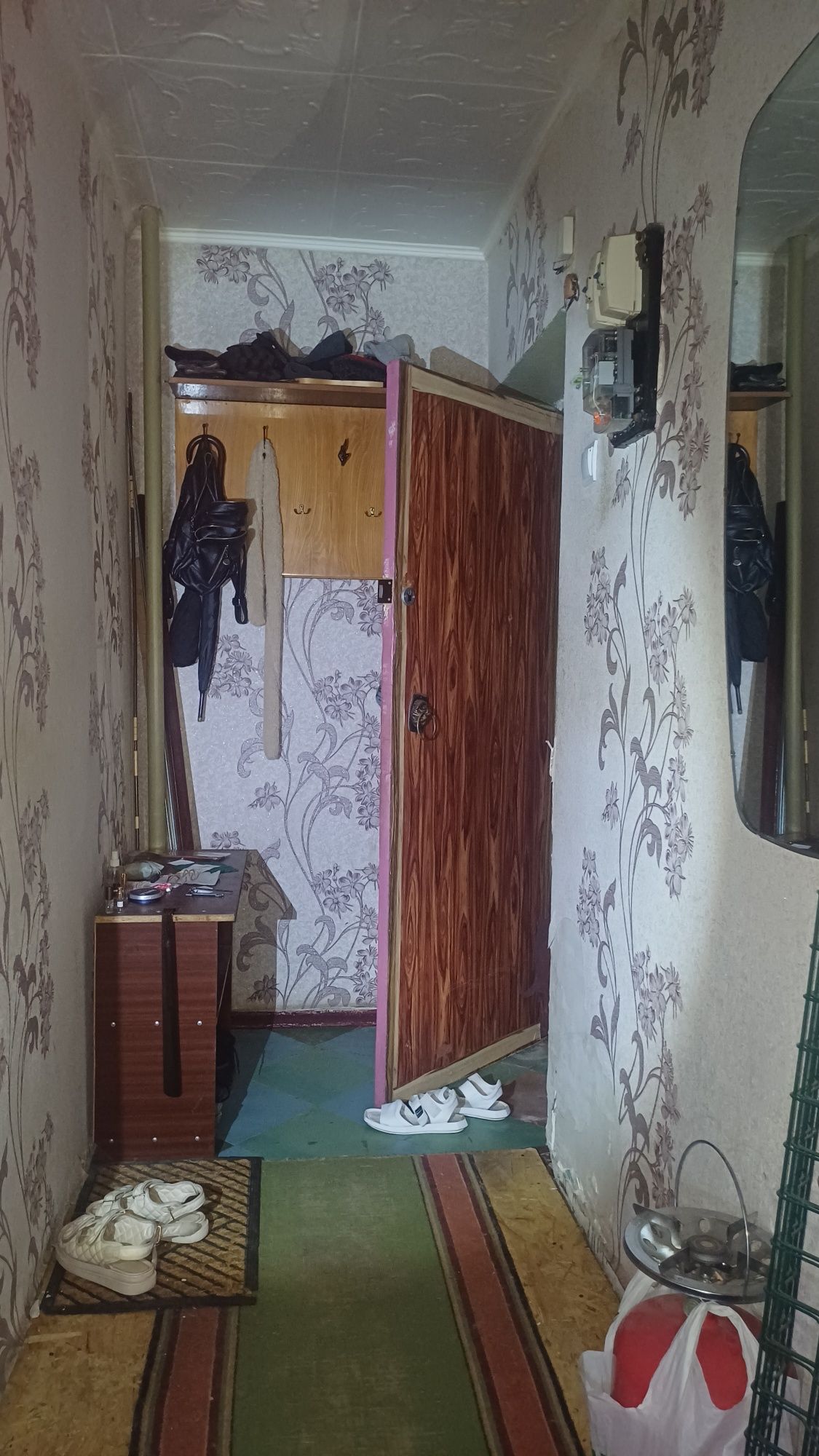 Продам 2х комн квартира у. Вокзальная Оптовый рын. Червоная Металлург!