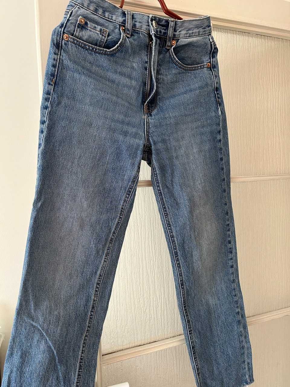 Spodnie jeansowe Stradivarius r.34 (XS-S)