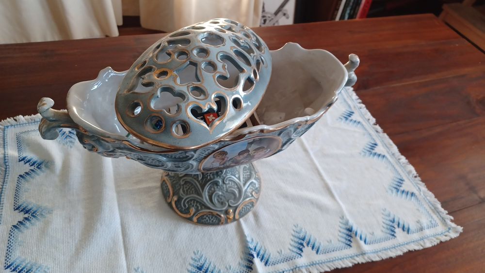 Terrina louça com motivos