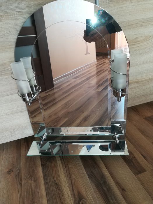 Lustro łazienkowe z podswietleniem