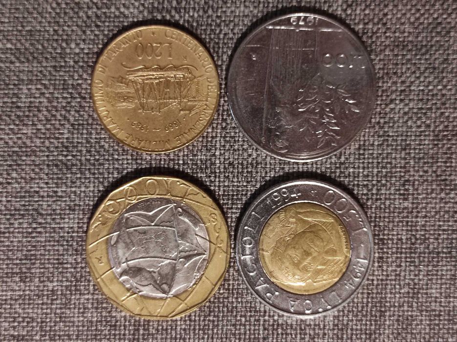 Набір монет. Італія, Греція (ціна за набір)