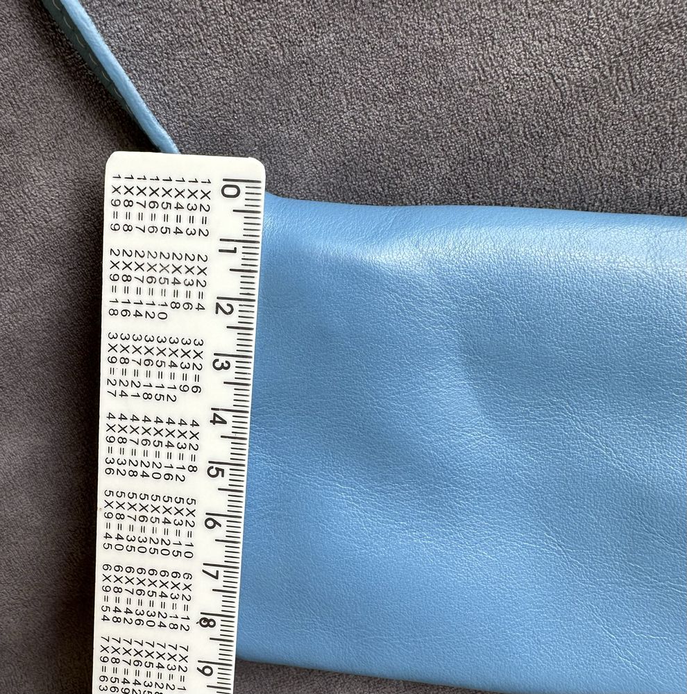 Сумка кросбоді - клатч Zara шкіряна блакитного кольору