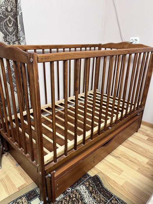 Дитяче ліжко з шухлядою