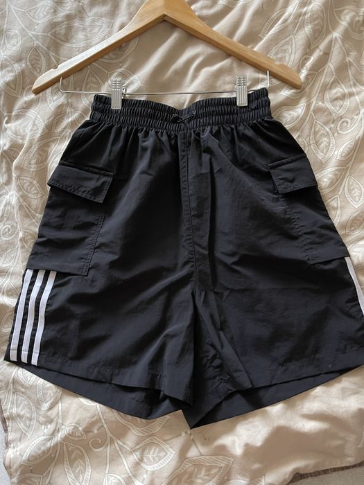 Шорти карго adidas