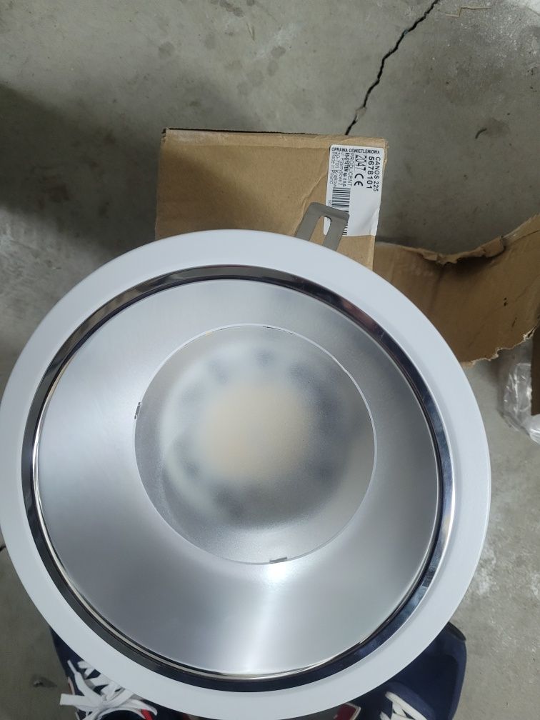 Lampy ledowe Canos 225