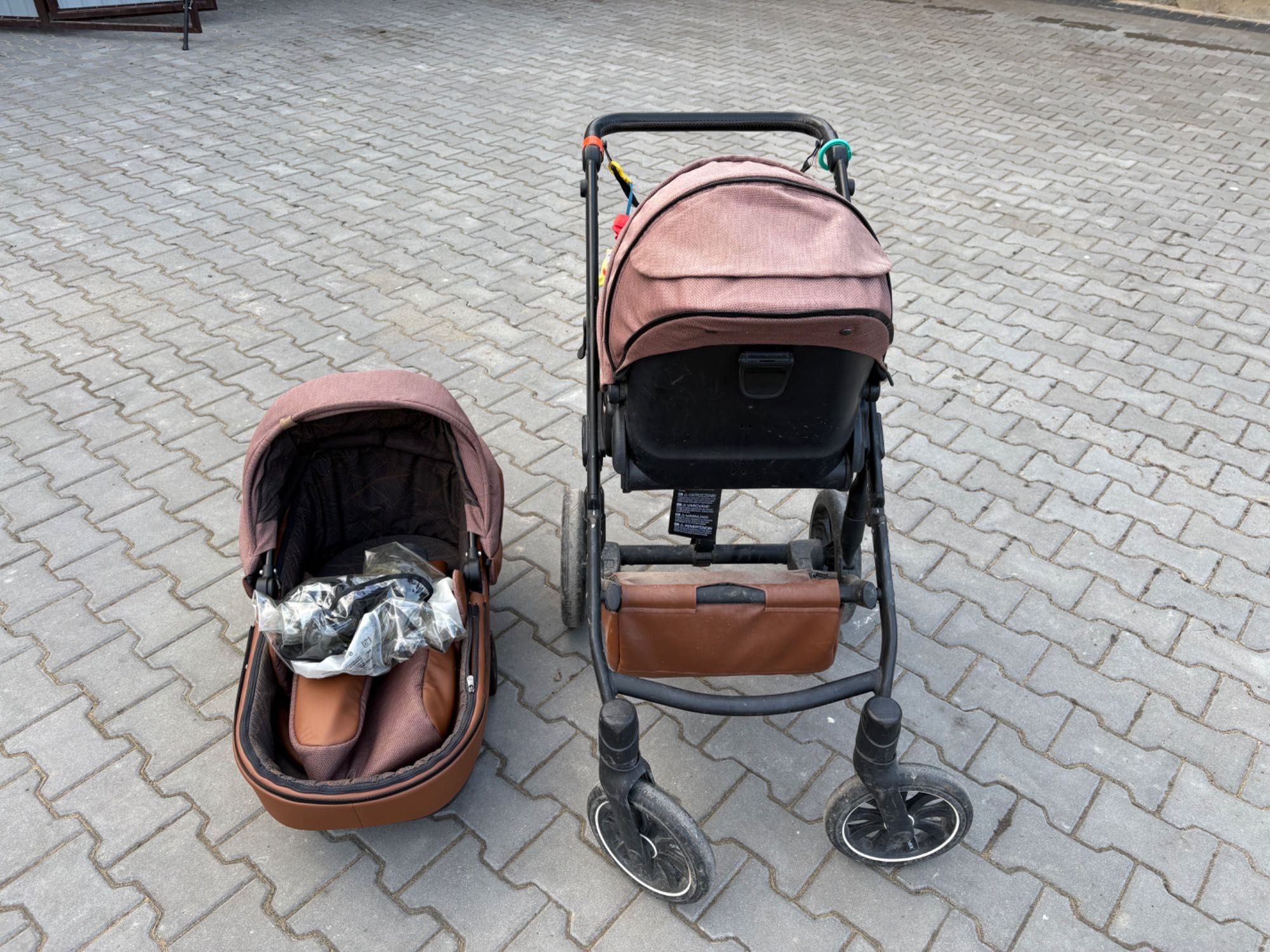 Wózek spacerowy z gondolą M/TYPE ANEX
