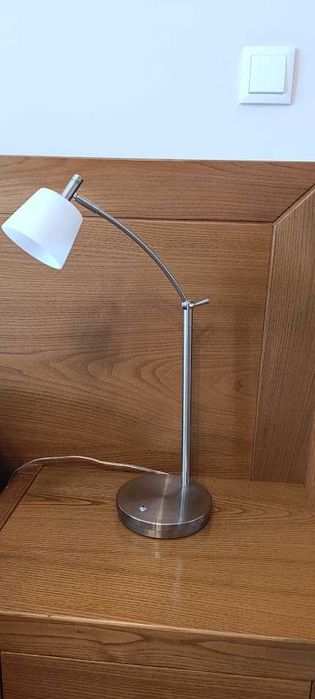 Candeeiros de mesa marca Eglo