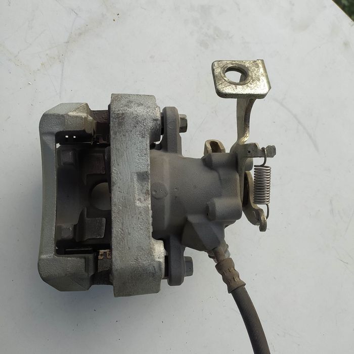 27 тыс.км суппорт Toyota Corolla 150