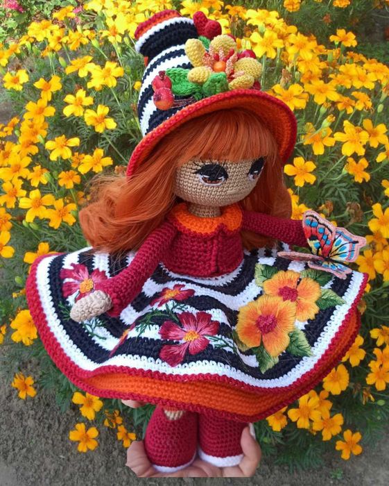 Інтер'єрна лялька, в'язана гачком. Ручна робота. Іграшка