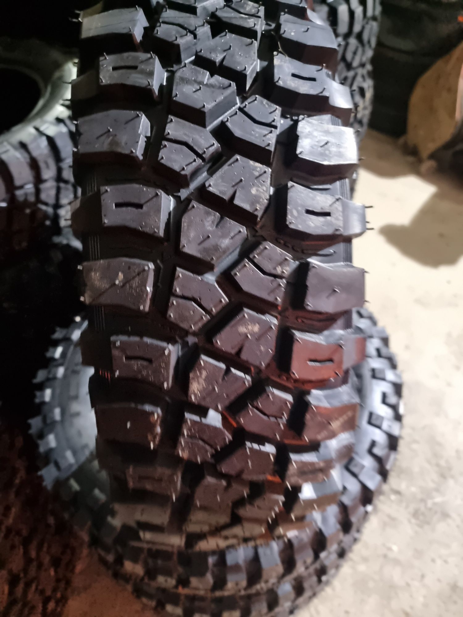 Opony Terenowe 225/70 R15 Dakar Wzór Bfgoodrich Mud-Terrain KM3