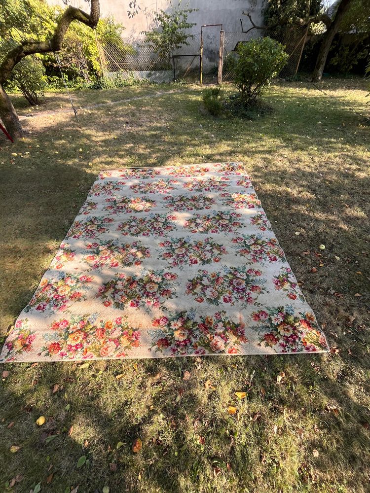 Dywan PiVi 275 x 350 cm w Kwiatowy Wzór