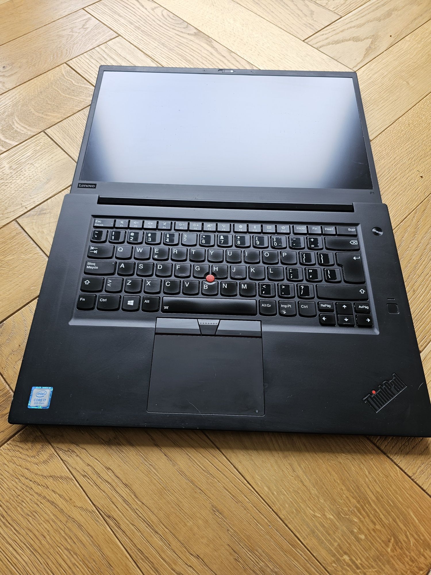 Lenovo ThinkPad P1 procesor Intel  i7-8750H  RAM 16GB