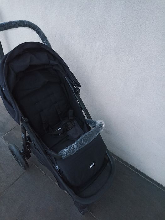 Nowy wózek spacerowy joie litetrax s