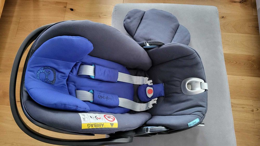 Fotelik Cybex Cloud Q z bazą + 2 adaptery do wózka