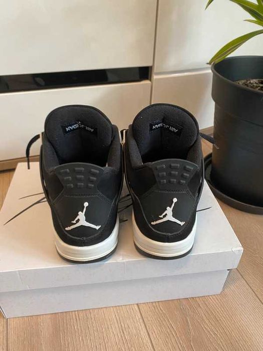Buty Trampk Jordan 4 Retro Thunder White R.46