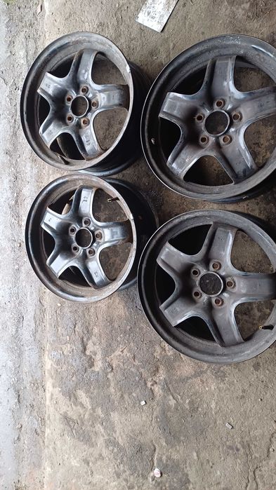 Felgi strukturalne + kołpaki Opel Chevrolet 5x110 16"