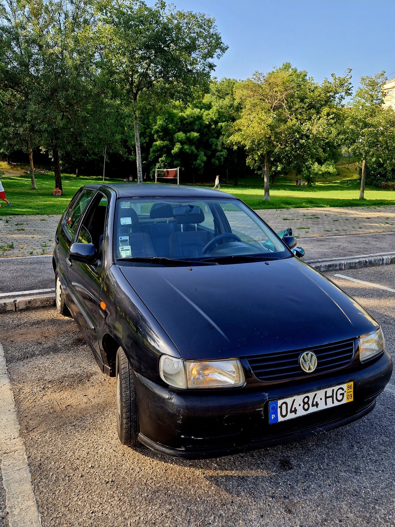 VENDO Pollo 1.0 VW ano 96