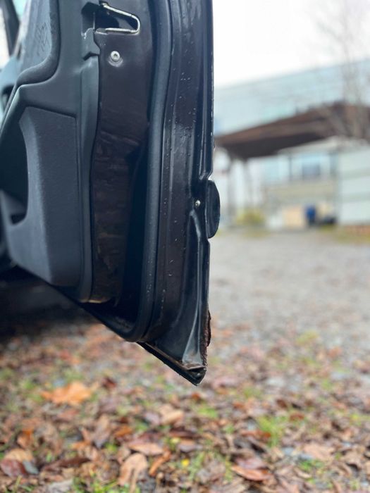 Mercedes E200 (W210) 2.0 л, газ/бензин, автомат