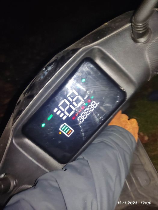 продам скутер електро