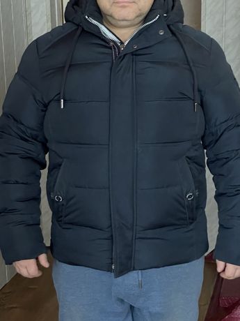 Чоловіча зимова куртка з капішоном, 56 розмір,