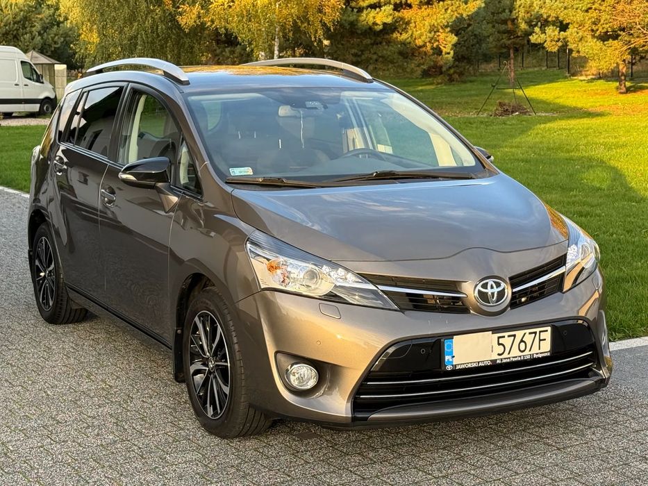 Toyota Verso 1.8 Benzyna. 7-osobowy Na gwarancji! SELECTION!