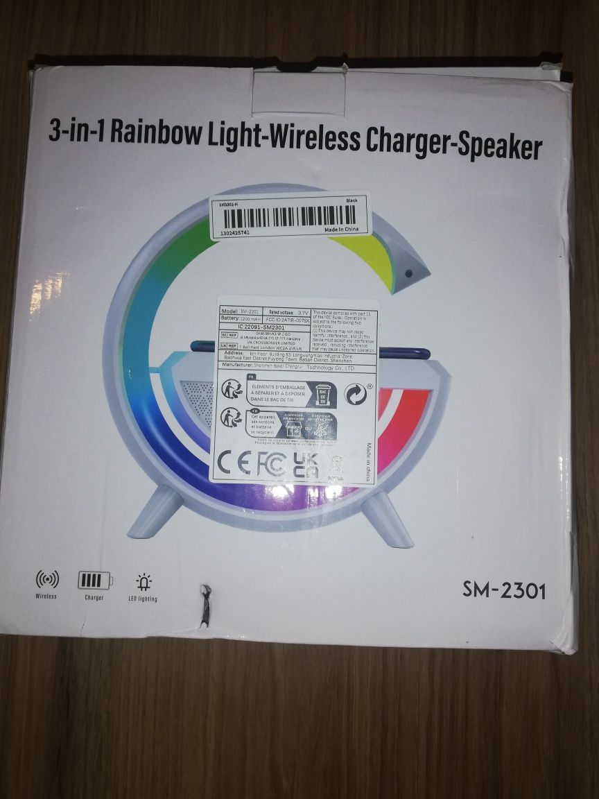 Głośnik bluetooth z funkcja radia iładowania bezprzewodowego