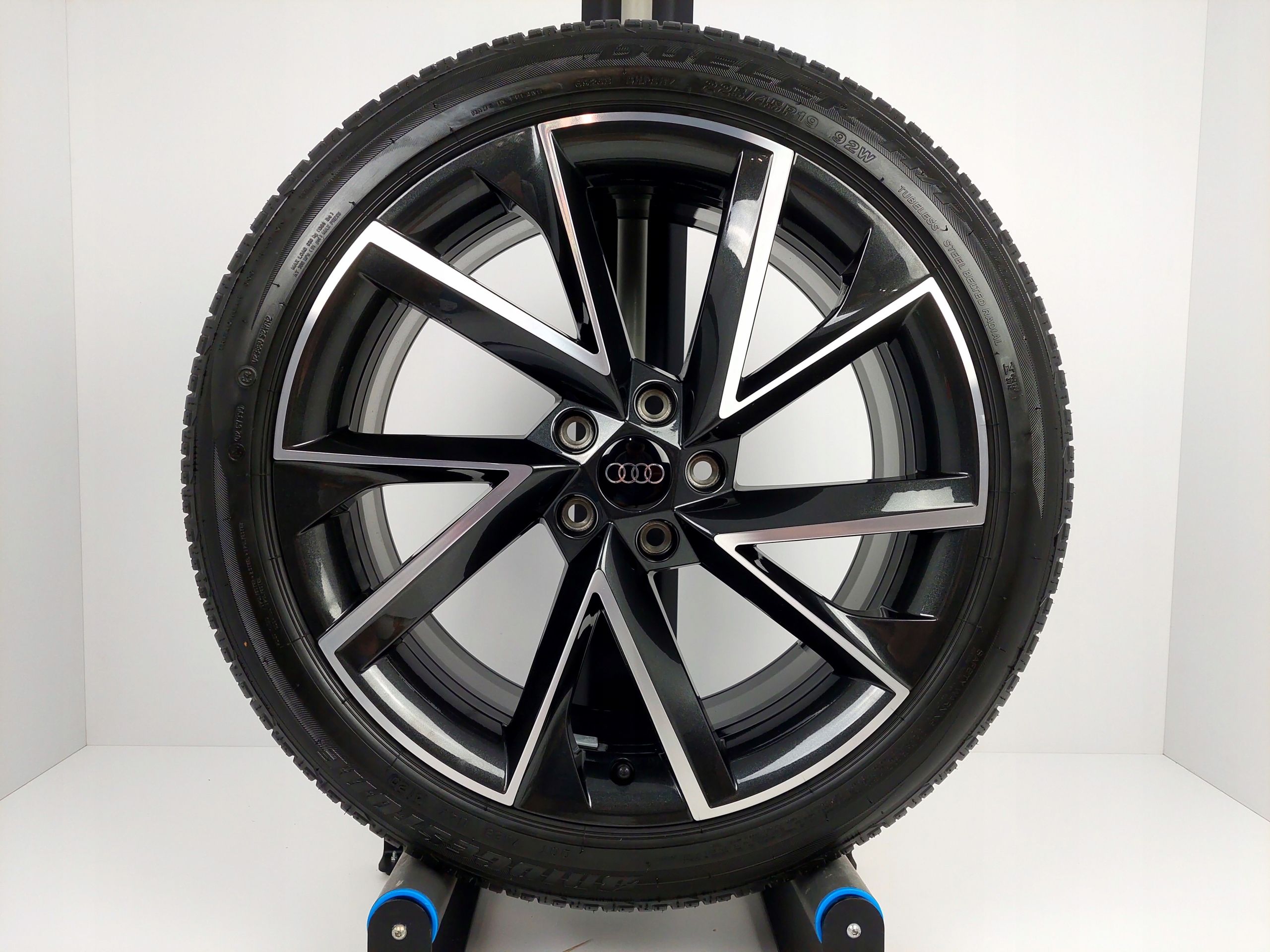 FABRYCZNIE NOWE Koła Felgi Audi 19 A3 A4 A6 A8 Q2 Q3 Q4