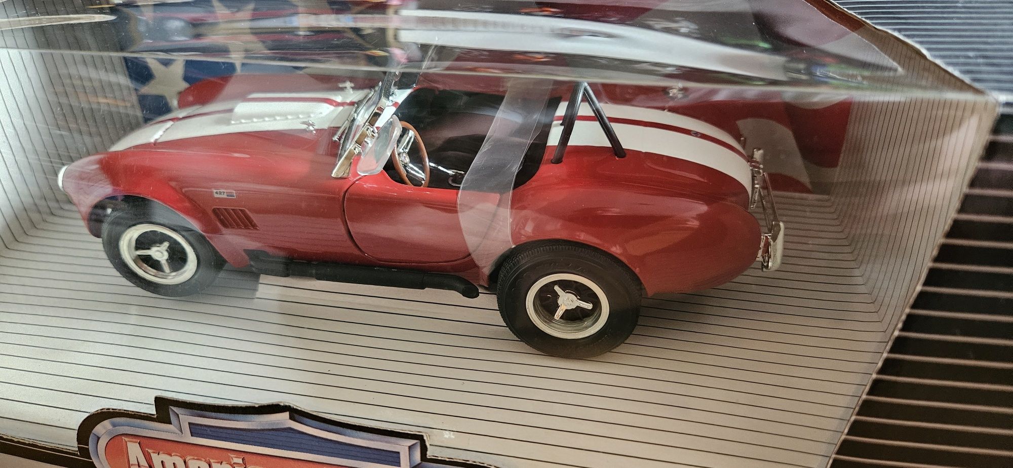 1:18 Ertl Shelby Cobra 427 S/C