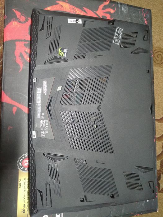 Ігровий ноутбук msi ge73 8re.