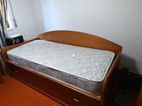 Cama de solteiro (2 camas ou 1 cama - gaveta), faz de sofá