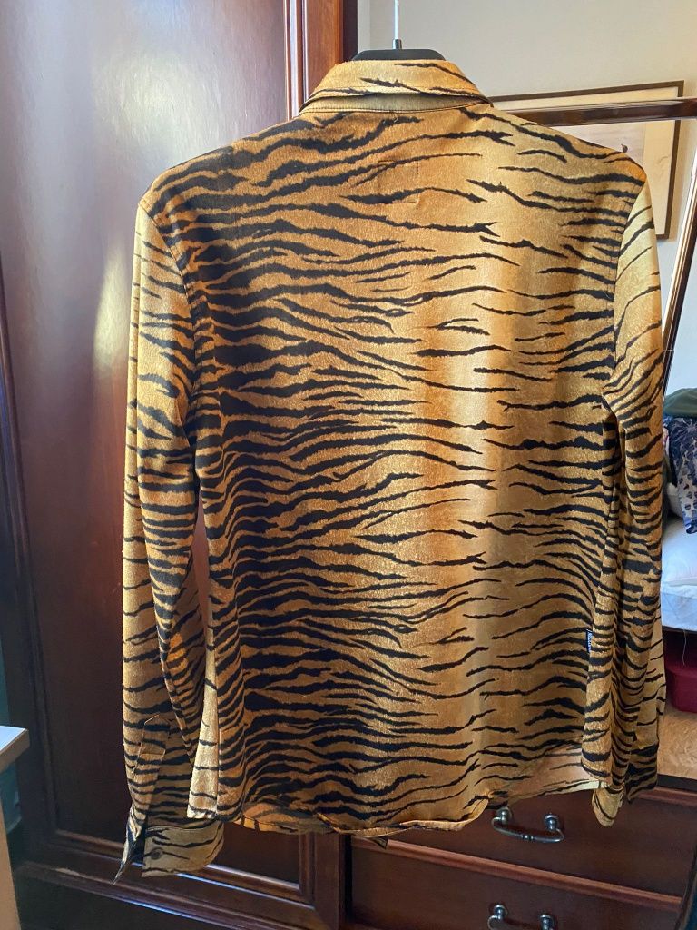 Blusa Moschino padrão tigresa