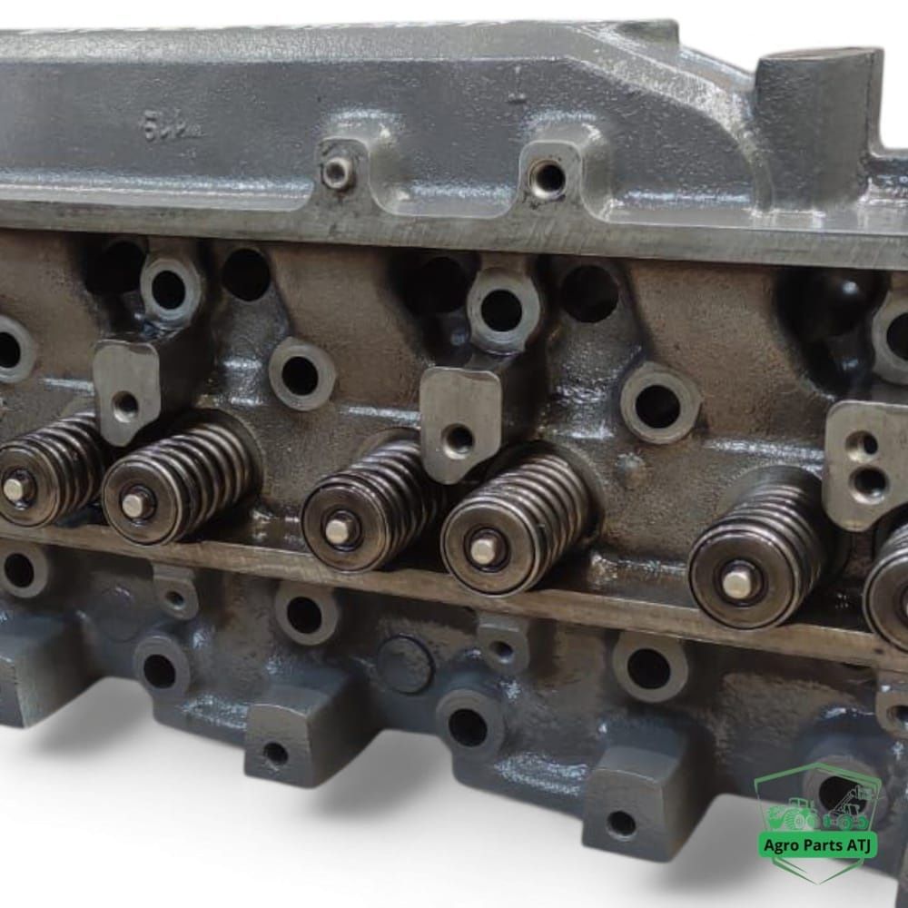 Głowica cylindrów silnika R121.608 RE57.489 John Deere 7810