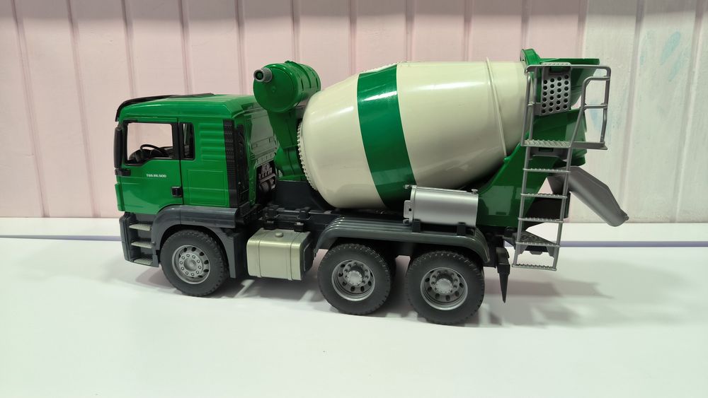 Bruder бетономешалка миксер Man tgx evro 6