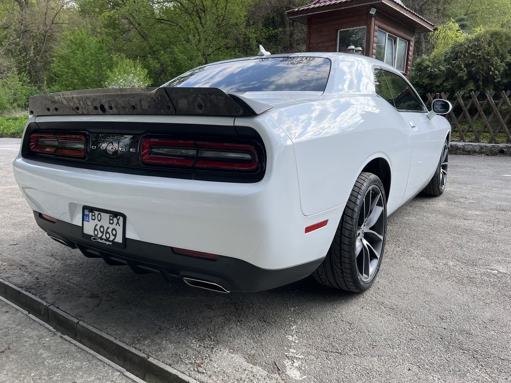 dodge challenger SXT plus blacktop 2019