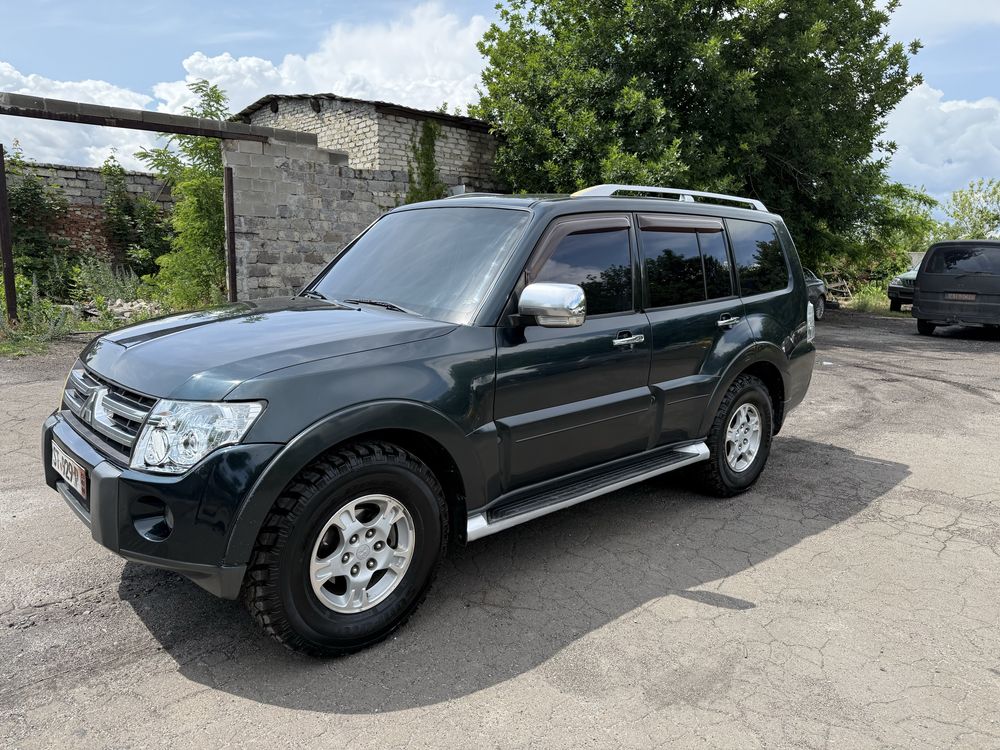Mitsubishi Pajero Wagon 4
