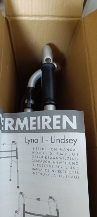 Ходунки для дорослих крокуючі