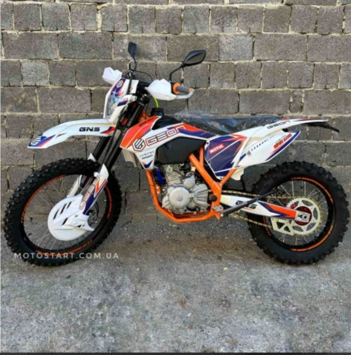 Мотоцикл Geon Dakar GNC 300