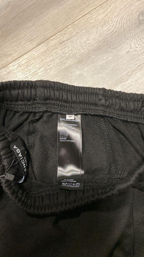 шорти balenciaga x under armour