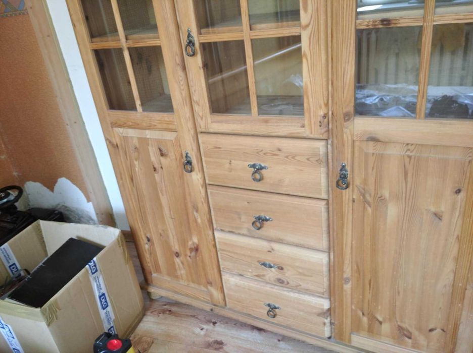 Kredens/witryna z szufladami