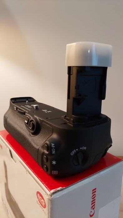 Punho Canon BG-E16 - Sem uso